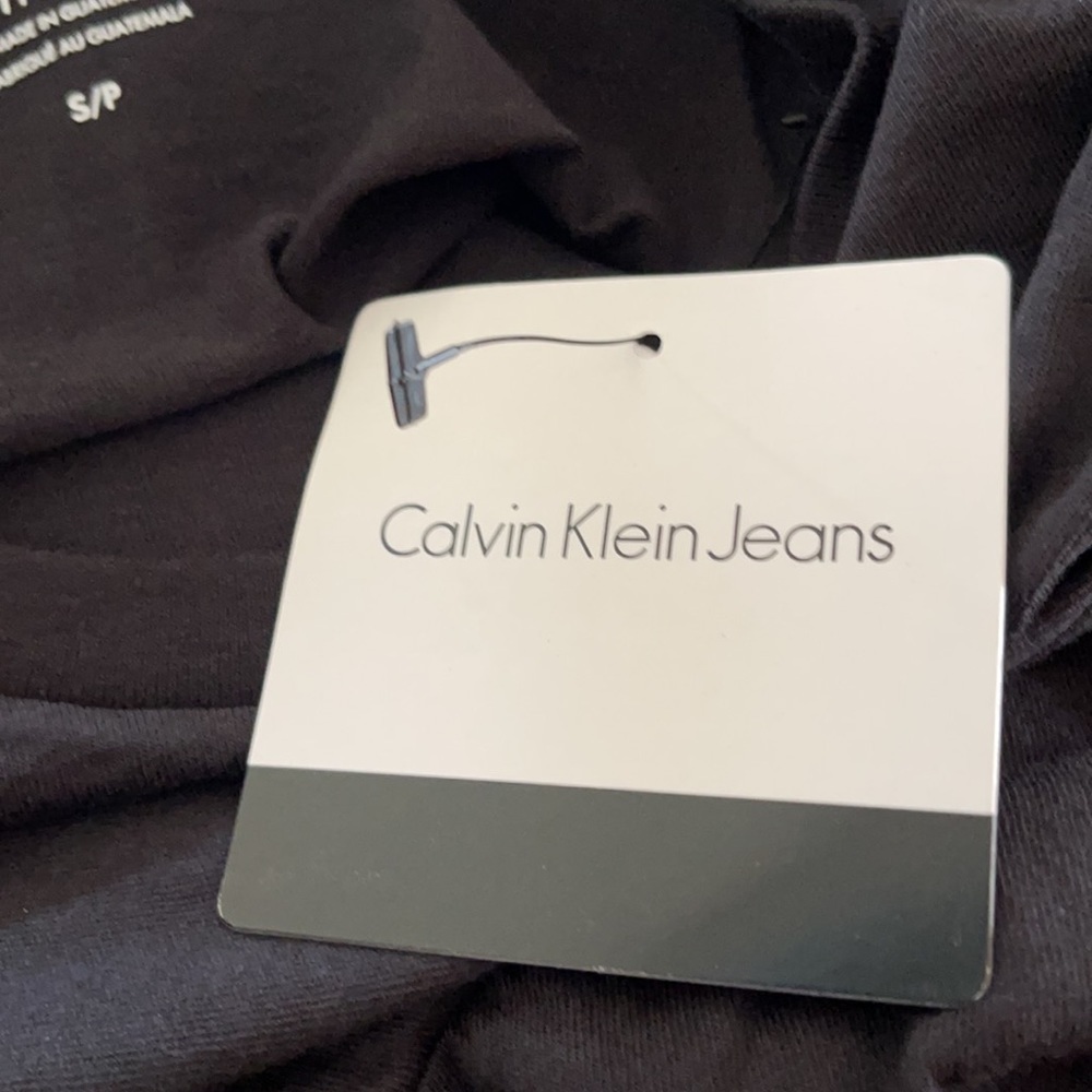 BNWT Calvin Klein Jeans T-shirt Size S🔥 - Picture 4 of 4